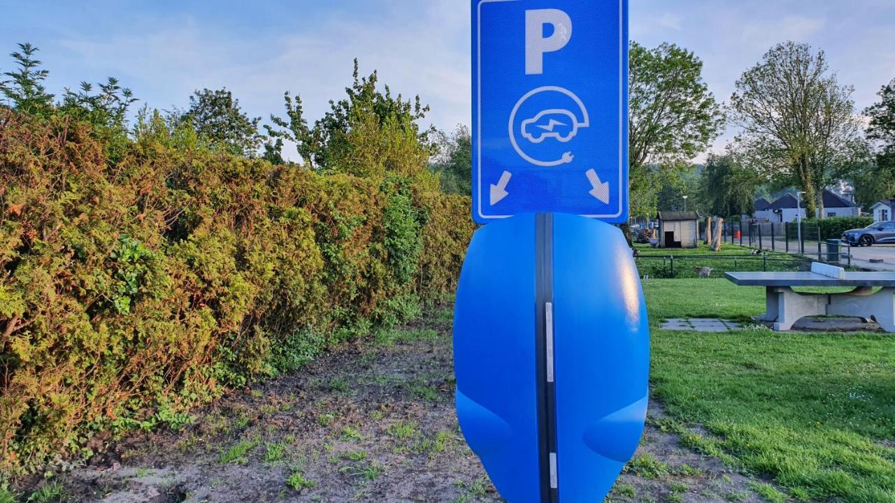 Luxe Zomerwoning Met Omheinde Tuin Voor Hond En Kinderen Dirkshorn エクステリア 写真