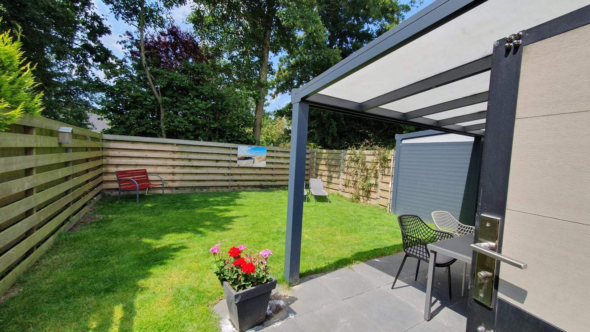 Luxe Zomerwoning Met Omheinde Tuin Voor Hond En Kinderen Dirkshorn エクステリア 写真